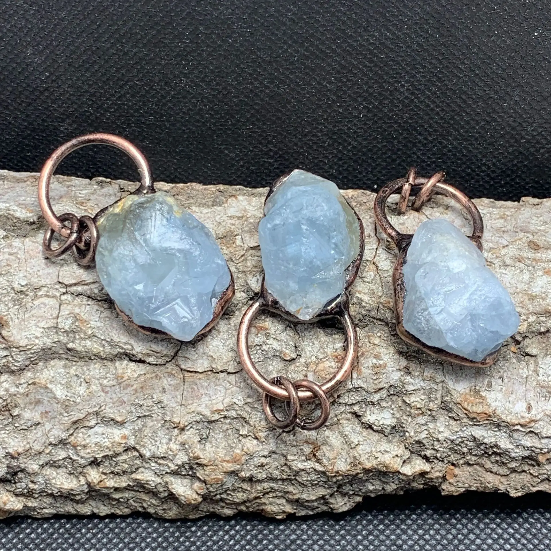 Aquamarine Fluorite Nugget Pendant Antique Copper Necklace Rough Crystal Healing Quartz Charms Bronze Retro Jewelry for Women