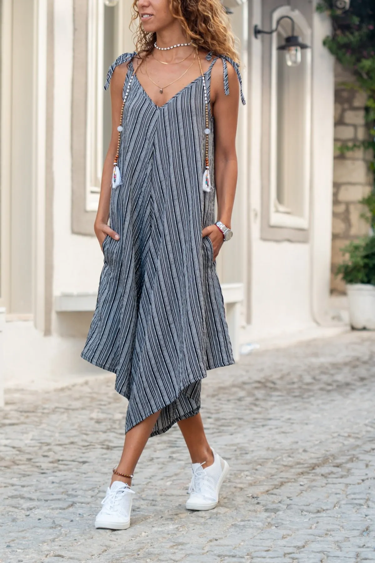 

Women's Overalls Black Strap metrical Wide Cut Jumpsuit Hot Casual Fashion Sleeveless Baggy Trousers