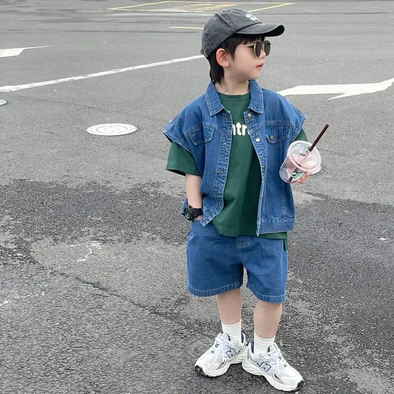 

Boys' Suit Spring and Summer New Children's Denim Vest 3Piece Set Japanese Korean Boys' Casual Shorts Short Sleeve Tops T-shirt