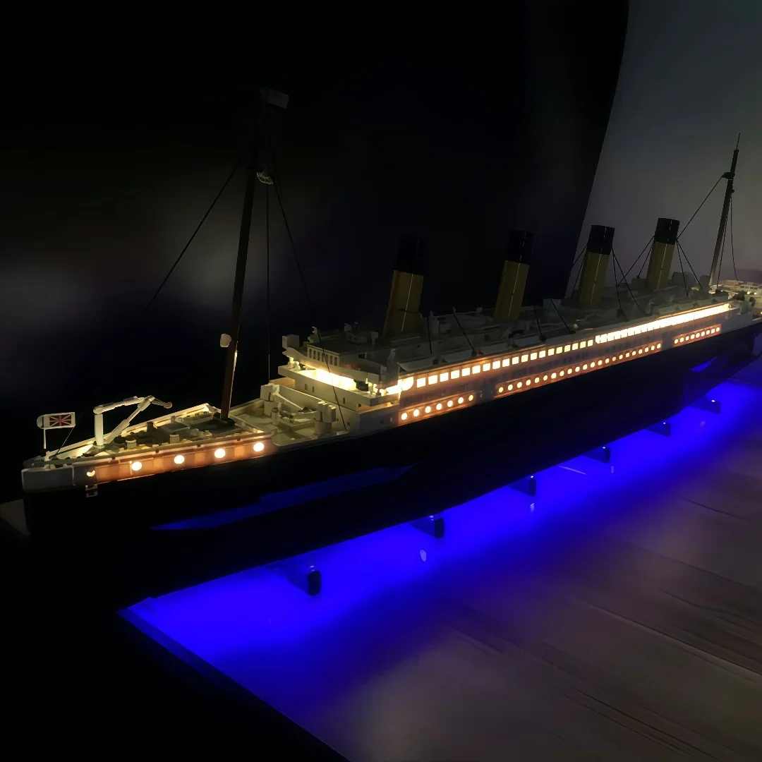 

Светодиодная подсветка для корабля Titanic
