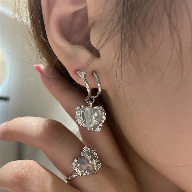 Женское металлическое кольцо с кристаллами регулируемое в Корейском стиле