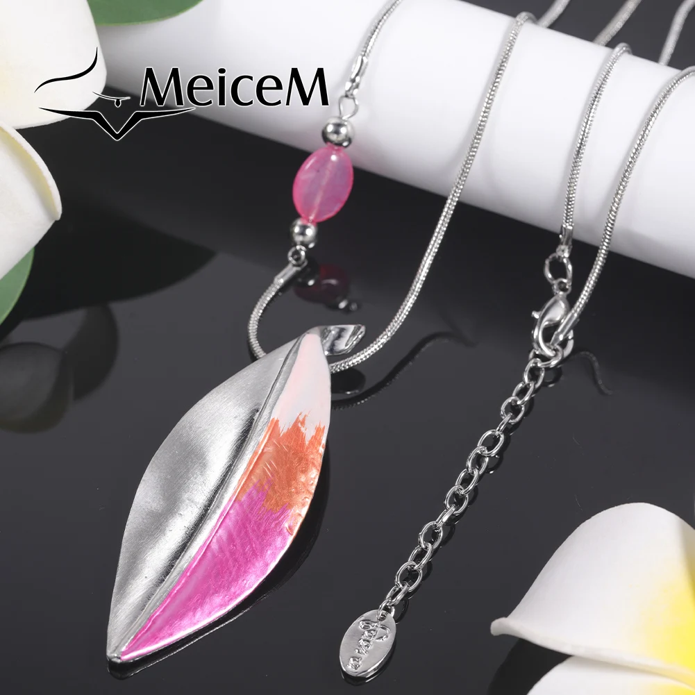 

New in Pendants Necklaces Graffiti Leaves Jewelry Initial Statement Chokers Enamel Collar Pendants Necklaces for Women Luxury