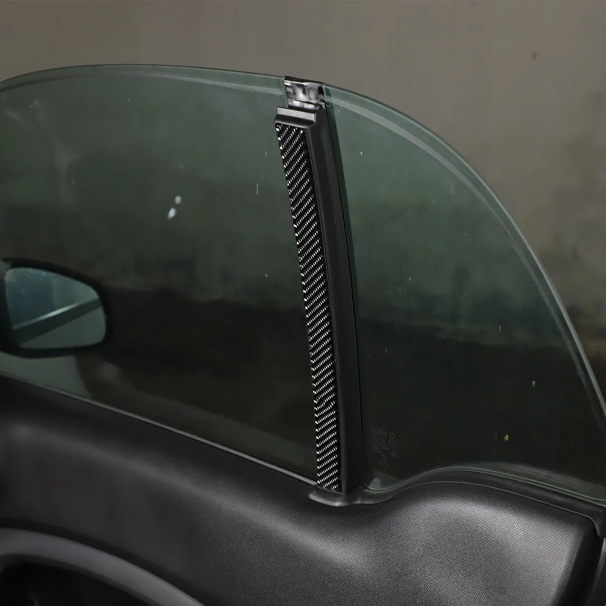 

Новинка для Mercedes Benz Smart 453 для двух дверей автомобиля окна B-столба углеродное волокно защитная наклейка декоративные аксессуары