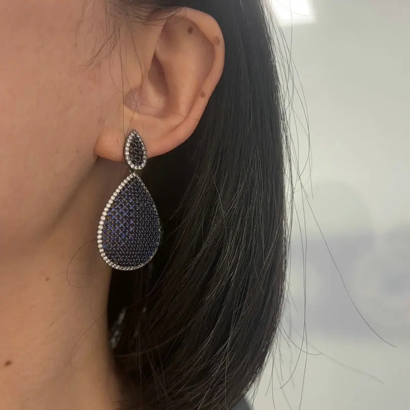 Женские серьги с овальным цирконием