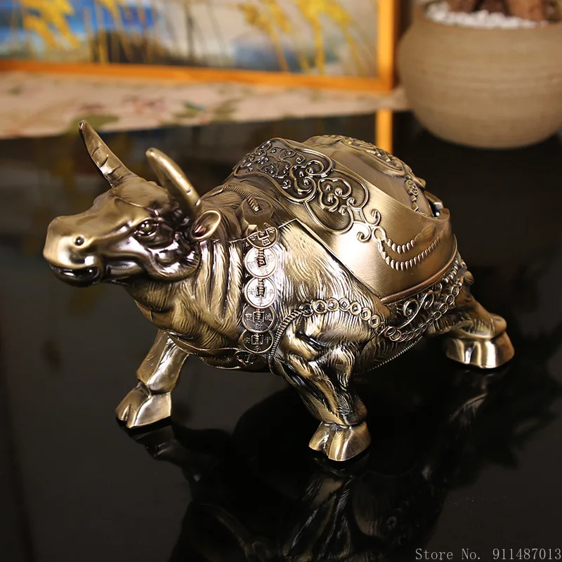 

European retro animal cow ashtray spherical with cover metal desktop ornaments home office ornaments windproof and lucky ashtray