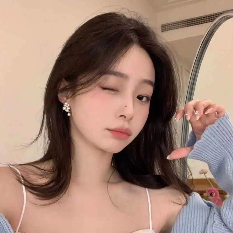 Женские серьги-гвоздики с жемчугом стерлинговое серебро 2024 новые модные легкие