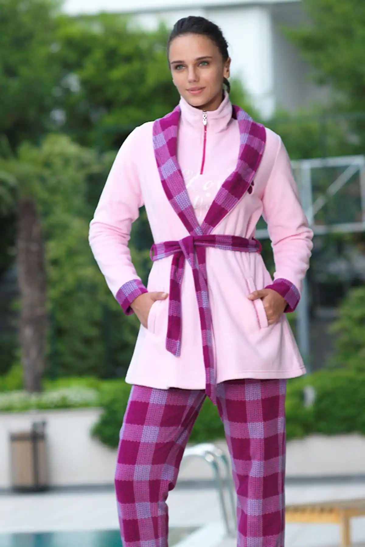 

Dressing Gown Pink Fleece Mbp22350-1 Fashion Robe Robe Robe Robe Sexy Peignoir Kimono Bride Sleepwear Night Gown