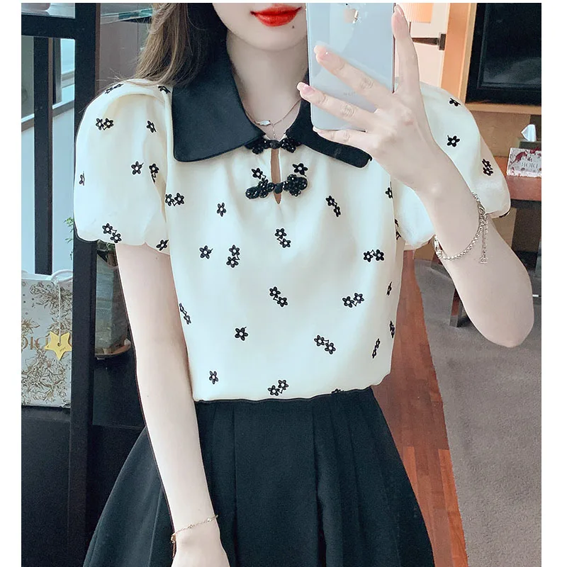 Летняя женская блузка с коротким рукавом и кукольным воротником Повседневная