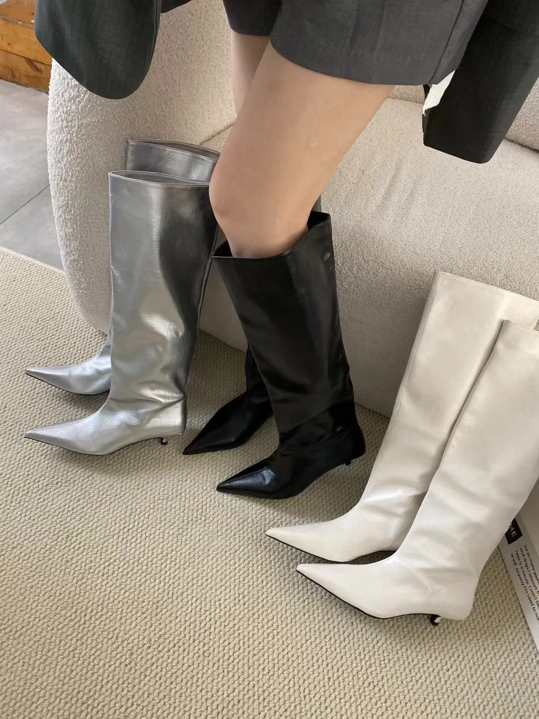 Женские сапоги до колена с острым носком ботинки челси на тонком среднем каблуке