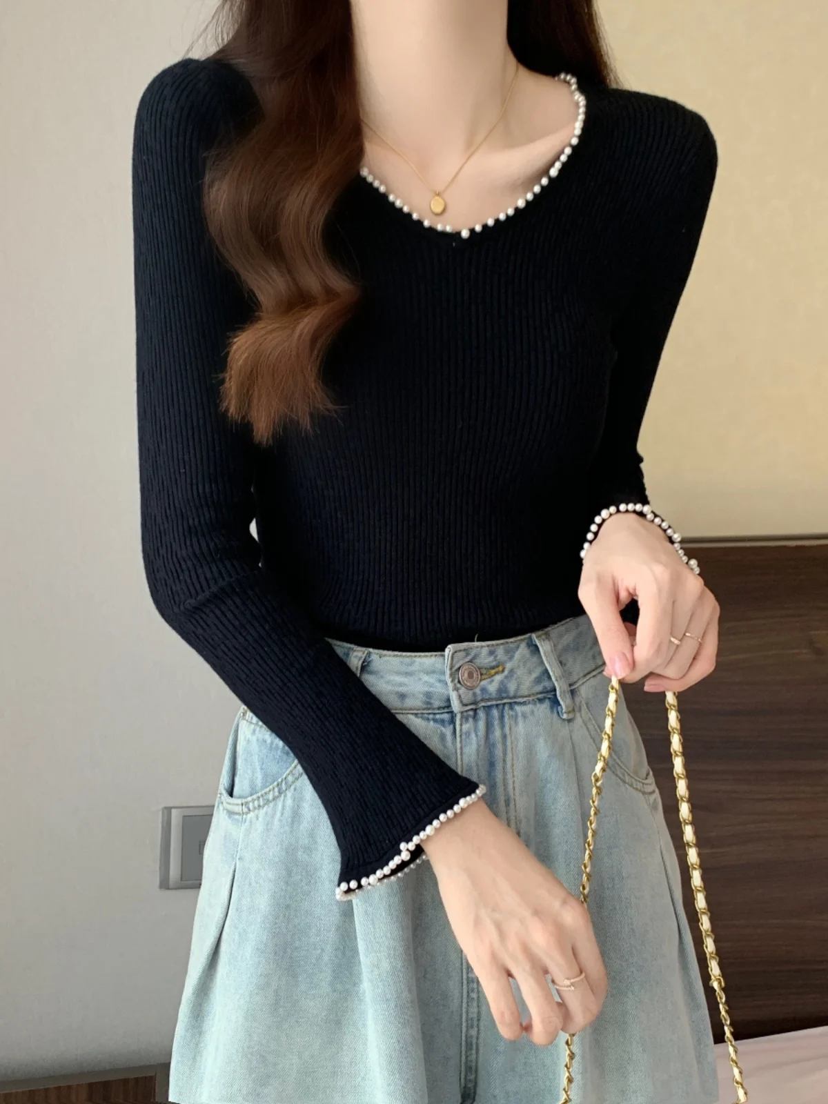 Black V-neck Sweater Women Inner wear Autumn and Winter High-Grade Beads Bell Sleeve Knitted Bottoming Shirt French sle Tem...