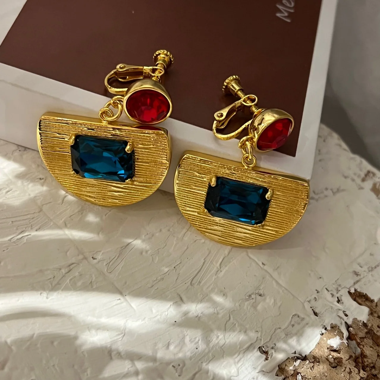

French G Romantic Style: Antique Fan Inlaid Baoshi Geometric Earrings Earclip Female F8-5