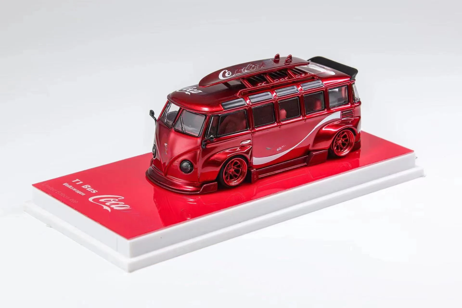 Модель Flame 1:64 T1 Kombi Red limited500 литая модель автомобиля