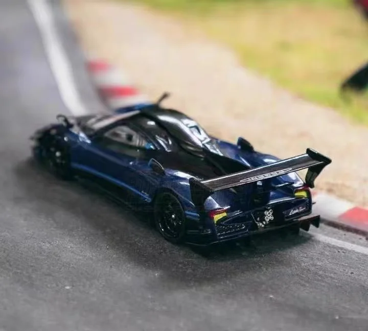 

Tarmac работает 1:64, модель автомобиля, произведенная под давлением