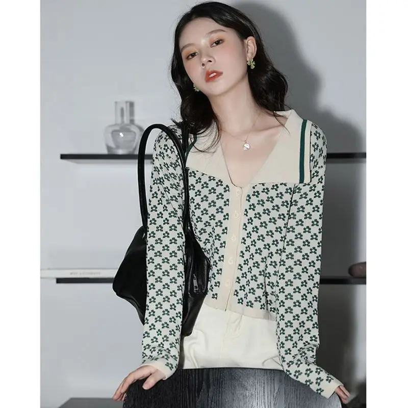 

Embroidered Sweaters Women Bottoned Sweater Winter Fall Crop Knit Cardigan Sweater Women Tops Plaid Shirts Shorts V Neck Sweater