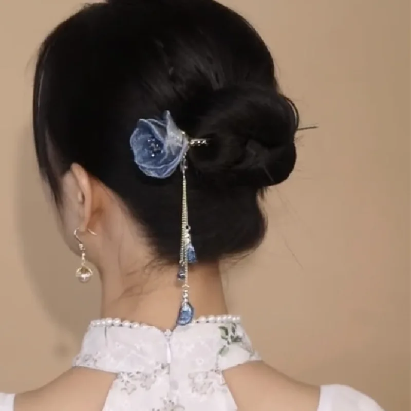 

Light Luxury New Chinese Blue Rose Tassel Hairpin Female Elegant Simple Hairpin Temperament Head Step Shake Hair Accessories