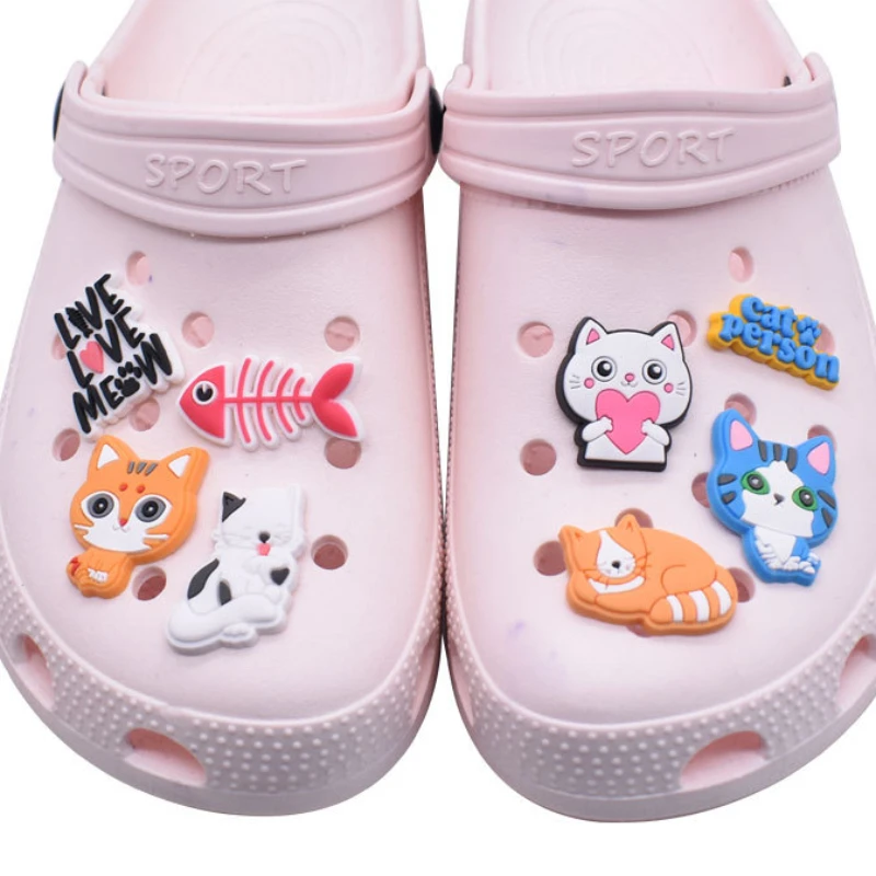 25Pcs/Set PVC Cute Cat Shoe Accessories Boys Girls Garden Shoe Buckle Decorations Fit Sandals Wristband Croc Jibz Charm