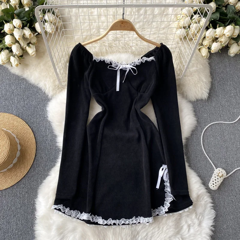 

Design Sense of Pure Desire Wind Hot Girl Lace Lace Splicing Open Fork Slim Package Hip A Word Corduroy Dress