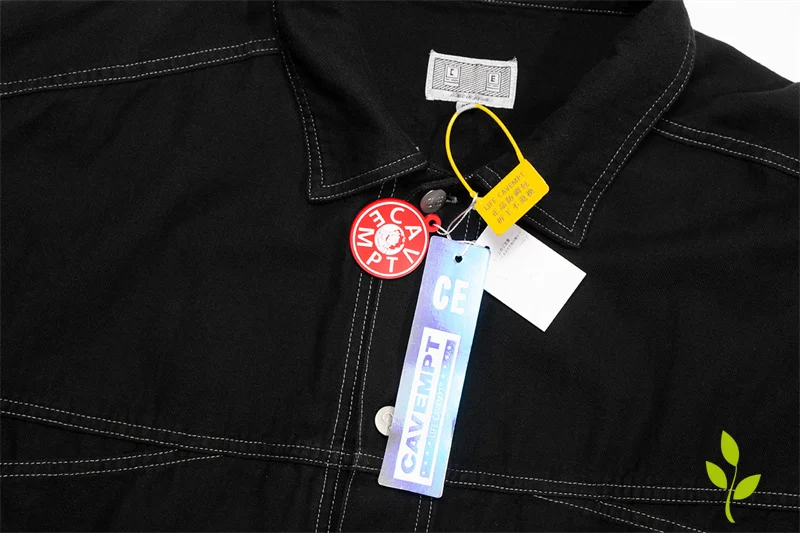 Рисунок 2 - Вареная CE джинсовая куртка с накладными лацканами