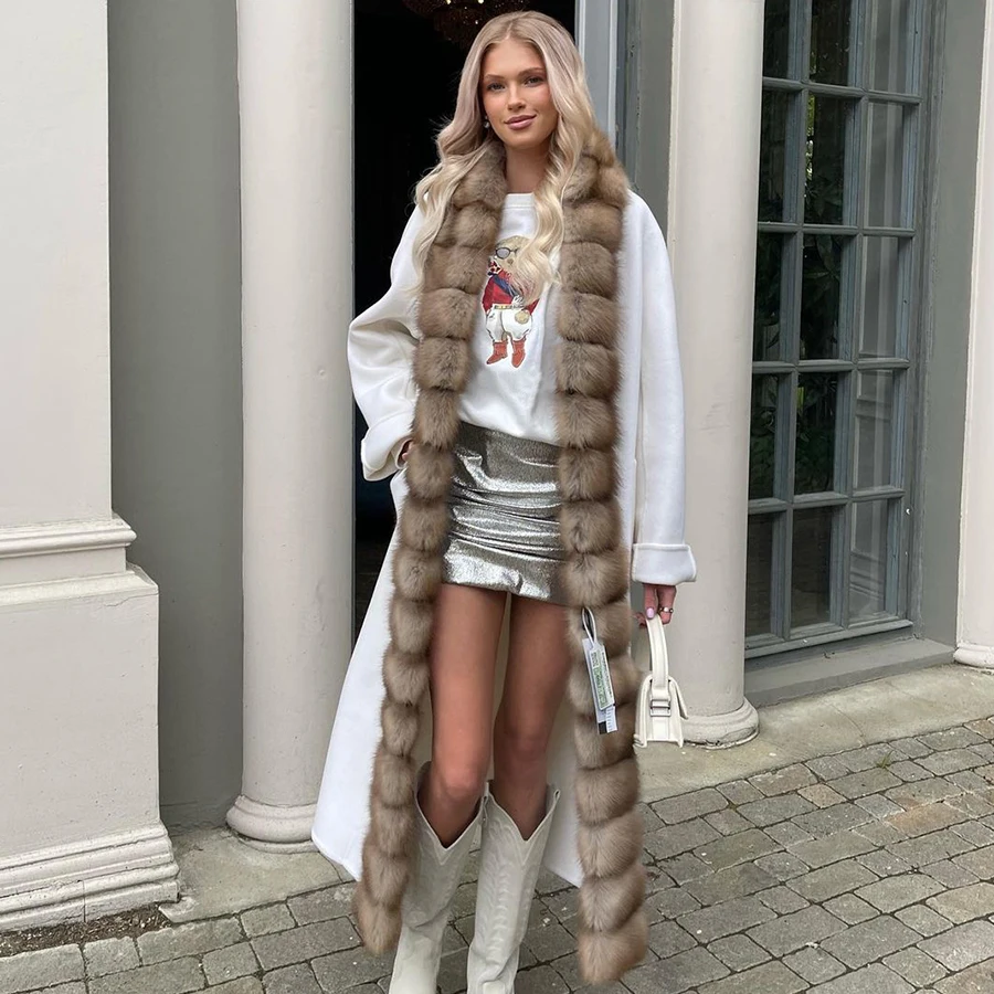 Женское шерстяное пальто с отделкой из лисьего меха