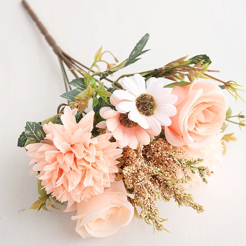 

Искусственные розы из шелка DociDaci