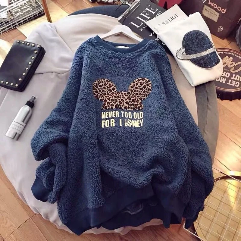 Leopard print cartoon pullover new round neck fleece thickened sweater women's warm printed lamb velvet Hong Kong style jacket |