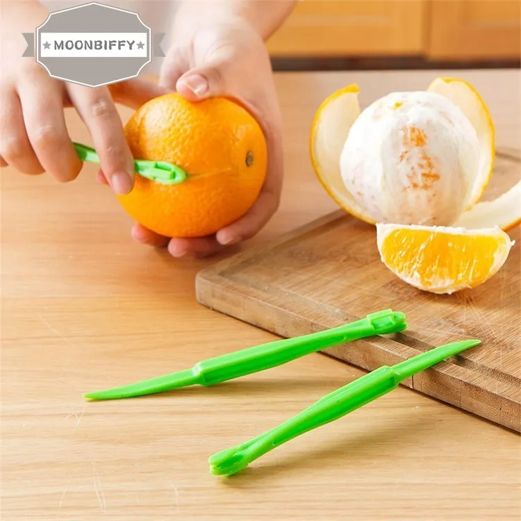 

Длинная пластиковая Овощечистка для фруктов