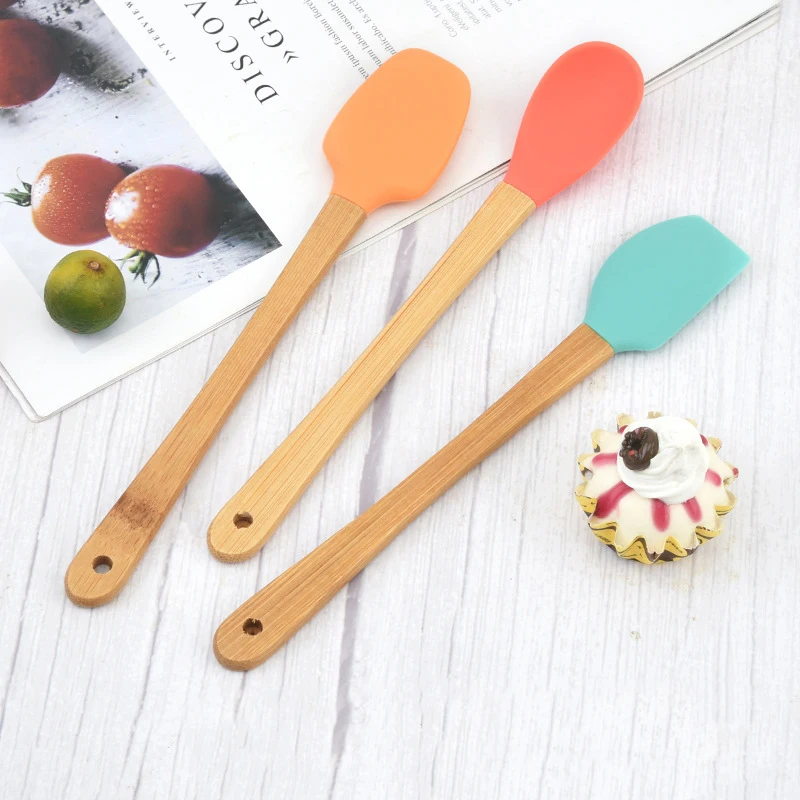 

Oil Brush Scraper Shovel Spoon Baking Tool Non Stick Cooking Kit Cream Cake Spatula Scraper Heat-Resistant Kitchen Utensils