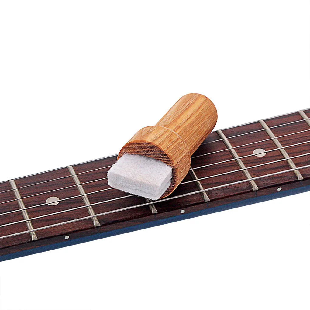 

Guitar Cleaning Kit Tool Professional Convenient Wooden Guitars Cleaner Strings Cleansers Instrument Polish Brush