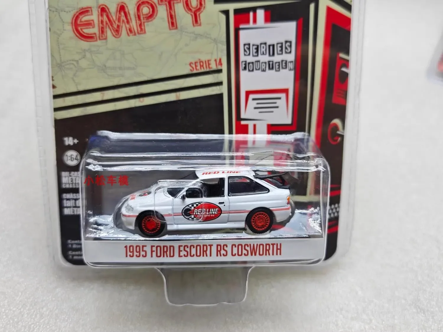 Модель автомобиля из литого металлического сплава 1:64 1995 Ford Escort RS Cosworth игрушки для