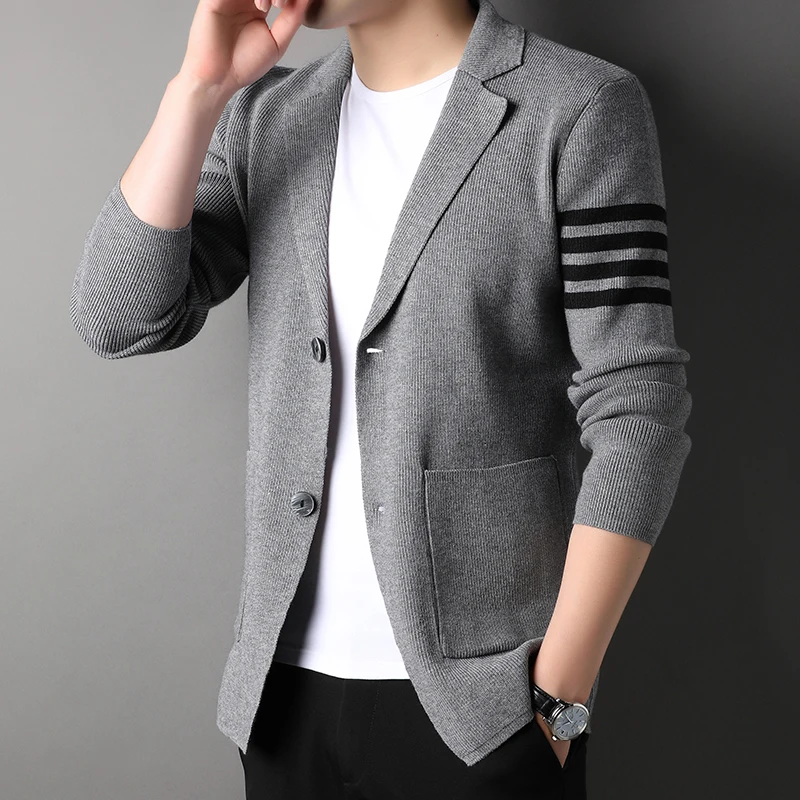 

2023 Autumn and Winter Lapel Sweater Coat Fashion Men's Knitted Shirt Suit Korean Version of Handsome Men's Small Suit Cardigan