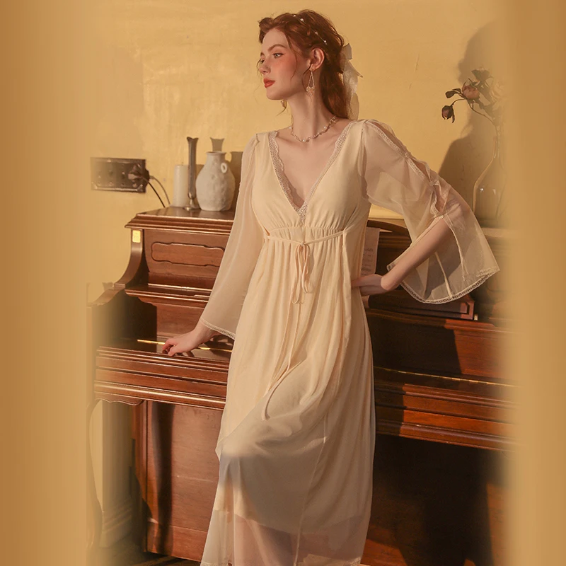 

Пижама белая кружевная в стиле «Принцесса»