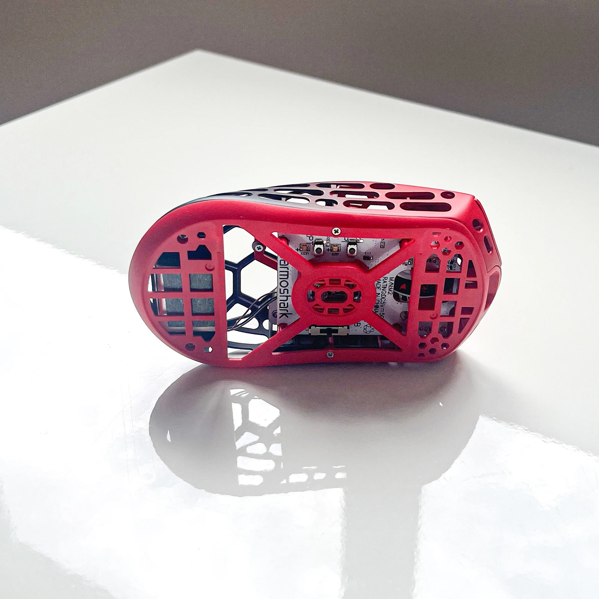 Беспроводная игровая мышь Darmoshark M2 8K Bluetooth 26000 DPI 38 ГГц
