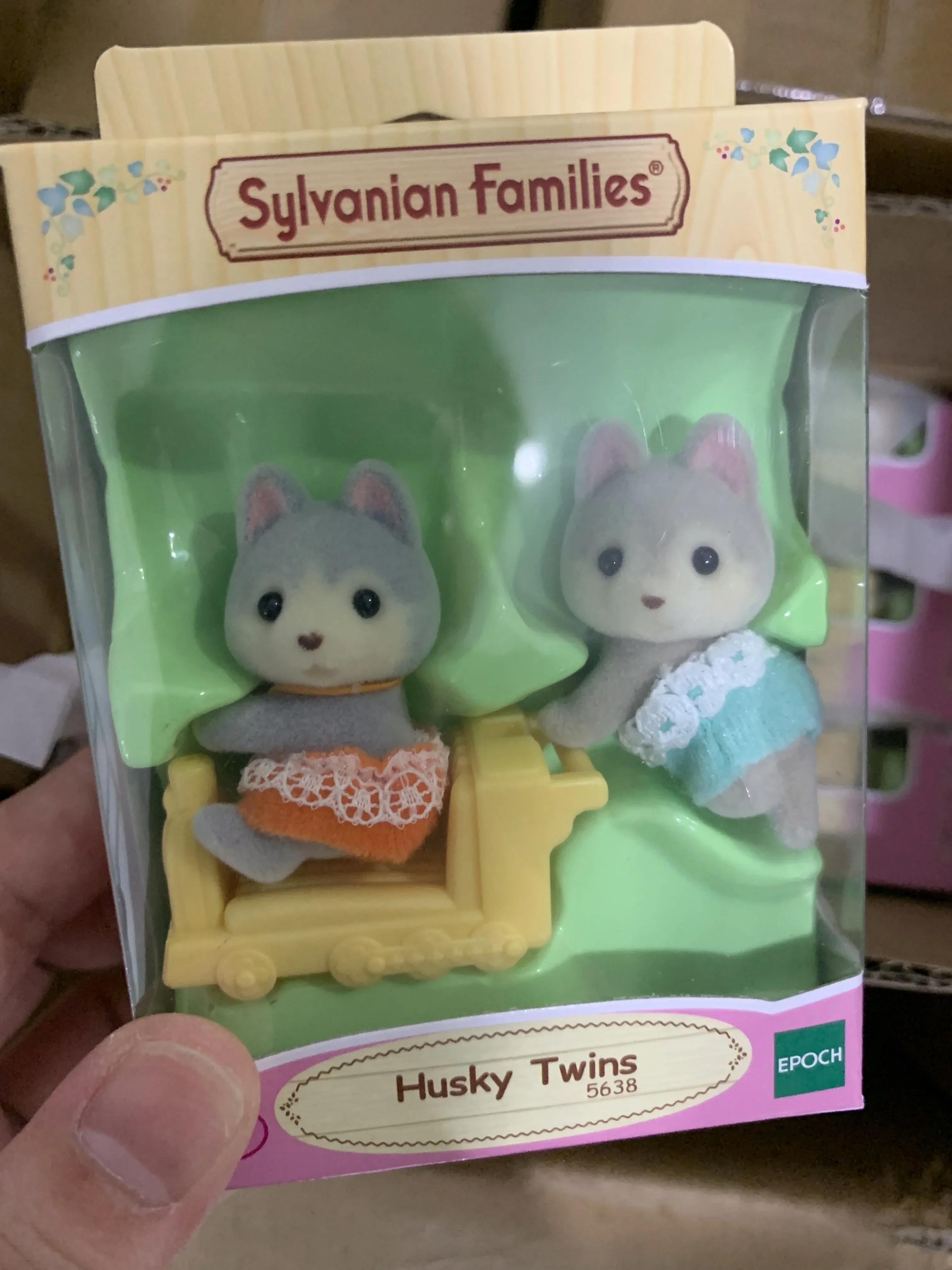 Набор кукол Sylvanian Families: овечий щенок Haski и Oveja идеально подходит для украшения
