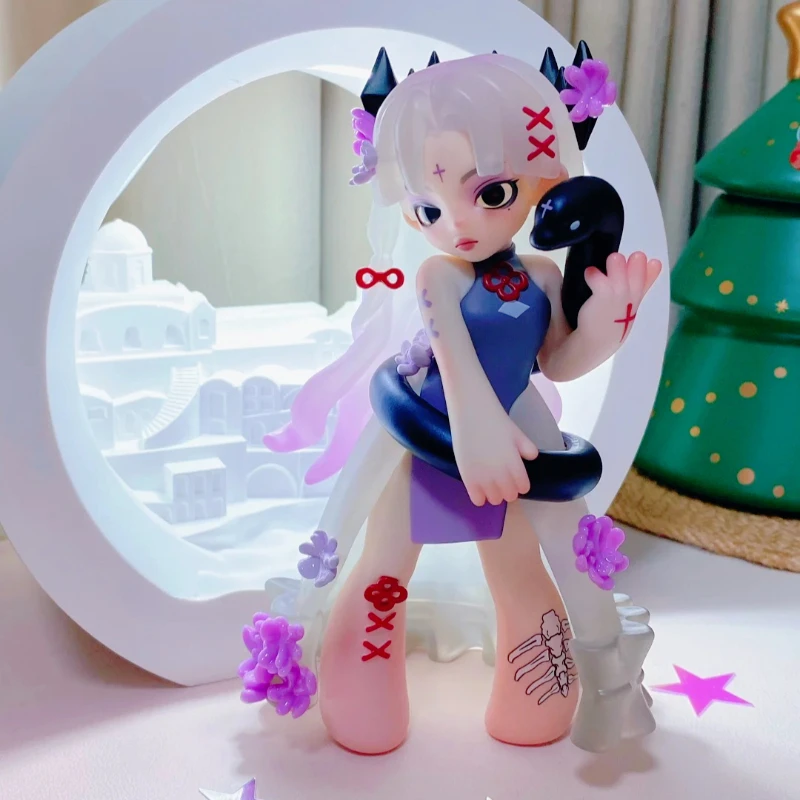 Фото Коллекционная дизайнерская фигурка VICOCO Toxin Experiment Series Blind Box Rebel: винтажный готический монстр, дизайнерская игрушка, арт-объект №2