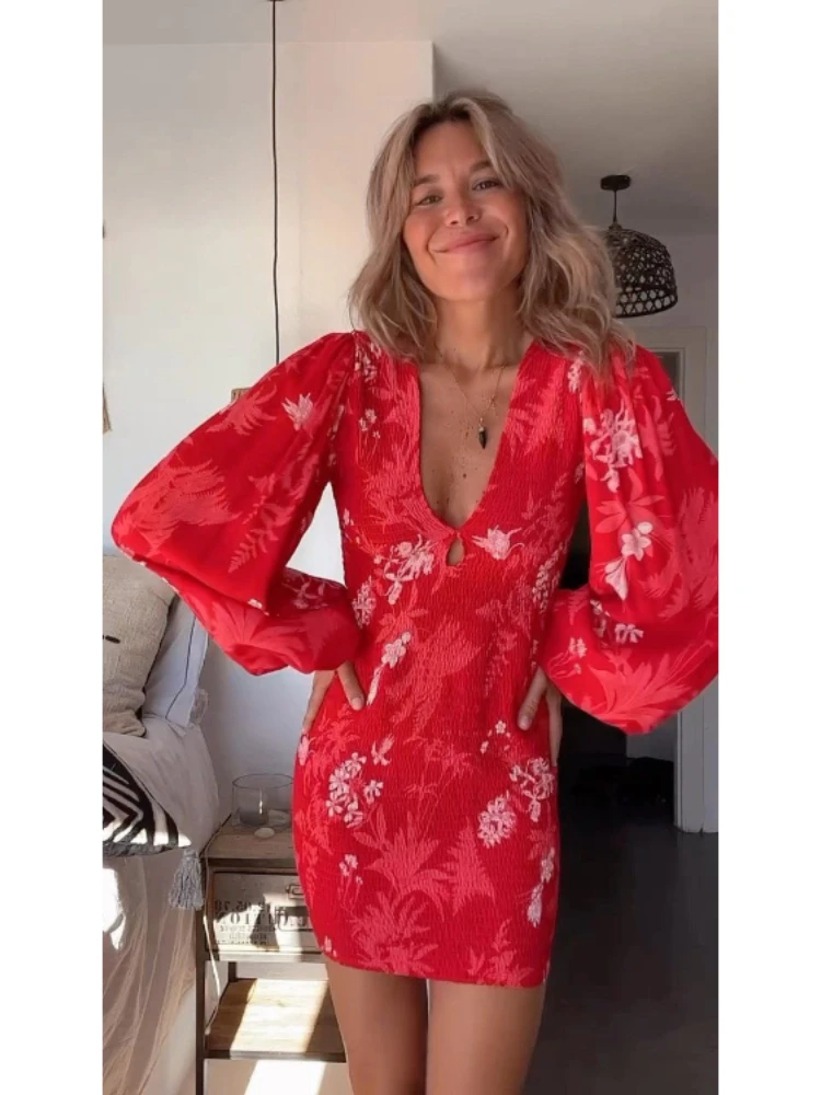

New Fashion Women's Dress 2023 Pleated Long Sleeve Sexy V-Neck Relaxed Vacation Elegant Temperament Dress for Women