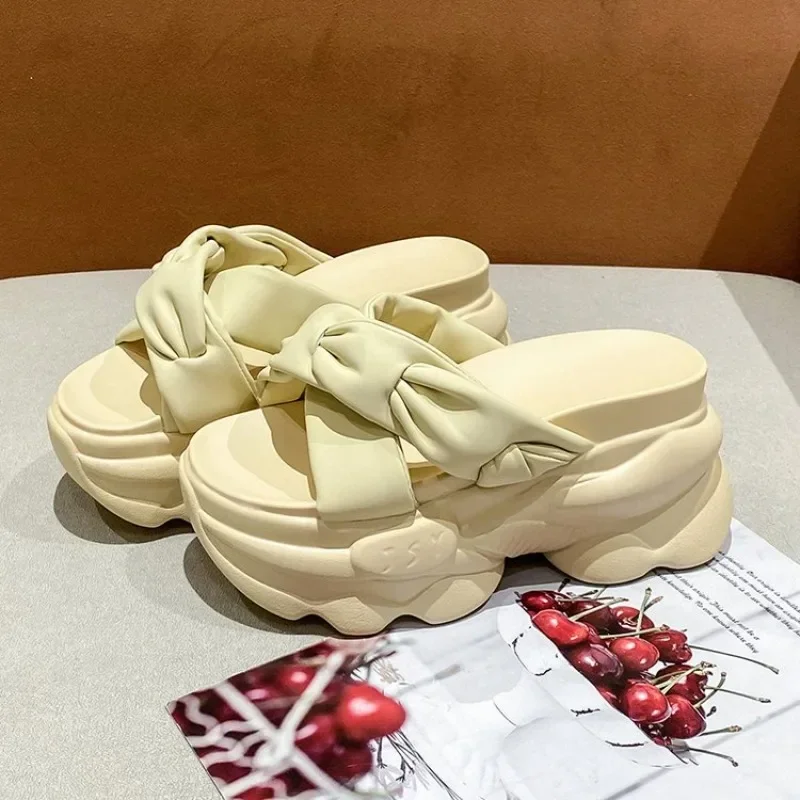 Женские тапочки на толстой подошве туфли с открытым носком платформе в