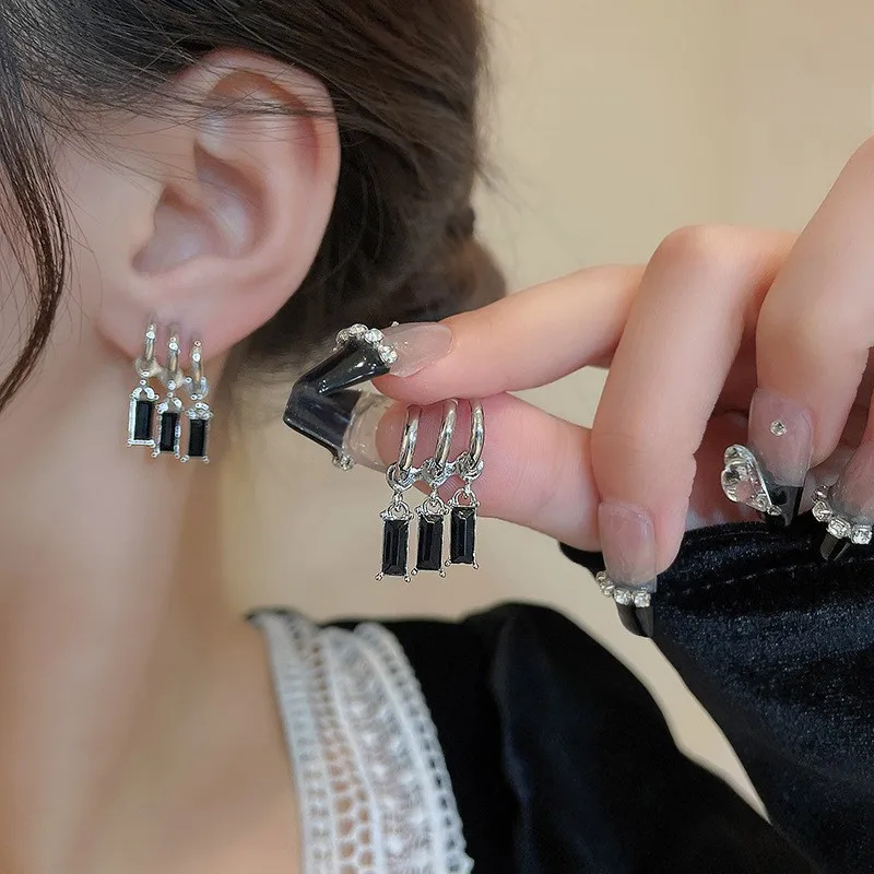 

Dark Black Zircon Earrings Female Sweet and Cool Hot Girl Design Earings for Women Jewelry Party Gift Wholesale