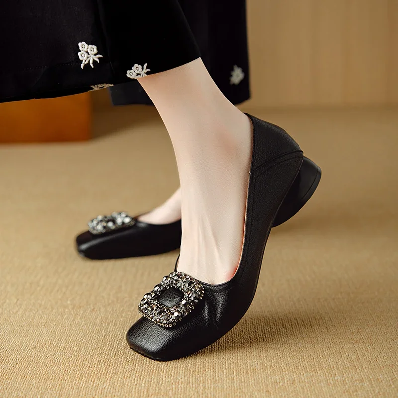 Nowe damskie buty wizytowe Śliczne Damskie brokatowe diamentowe kwadratowe czółenka z klamrą Lady Eleganckie perłowe w stylu walentynkowym