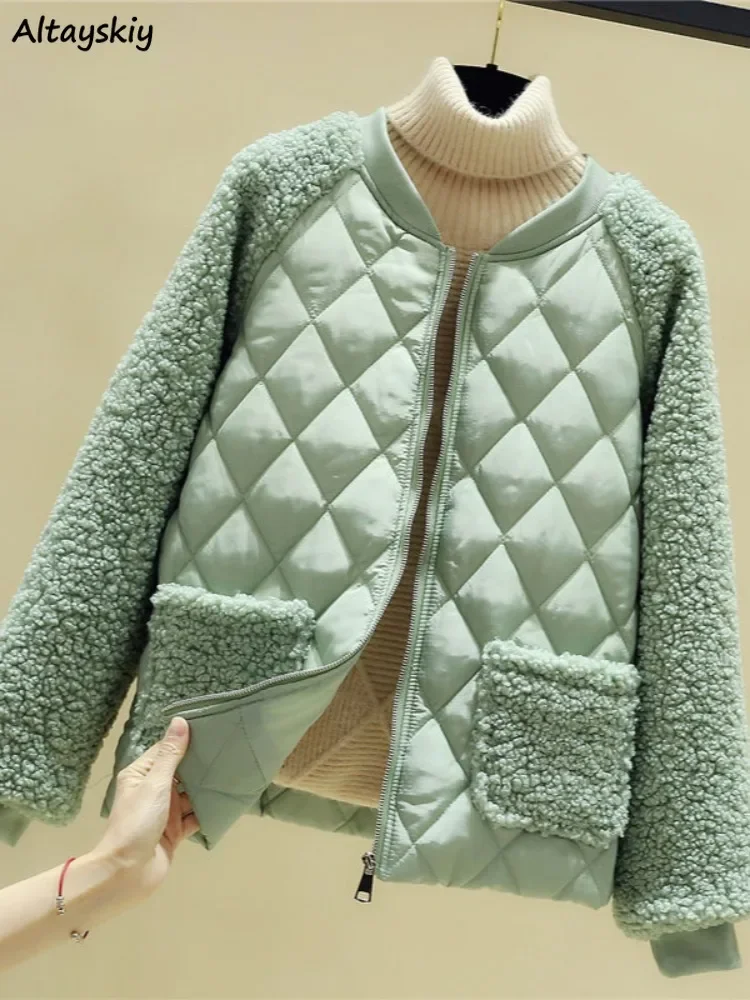 Парки женские термоконсервативные домашние минималистичные зимние пальто