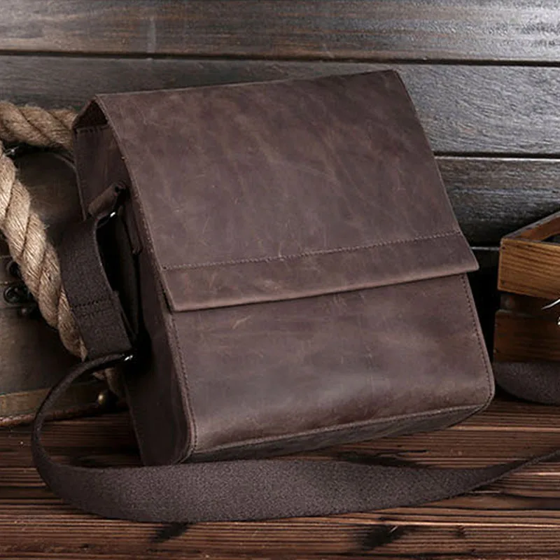 AETOO  New Men's Messenger Bag Leather Crazy Horse Leather Men's Bag iPad Bag Simple Casual Retro Briefcase Wholesale