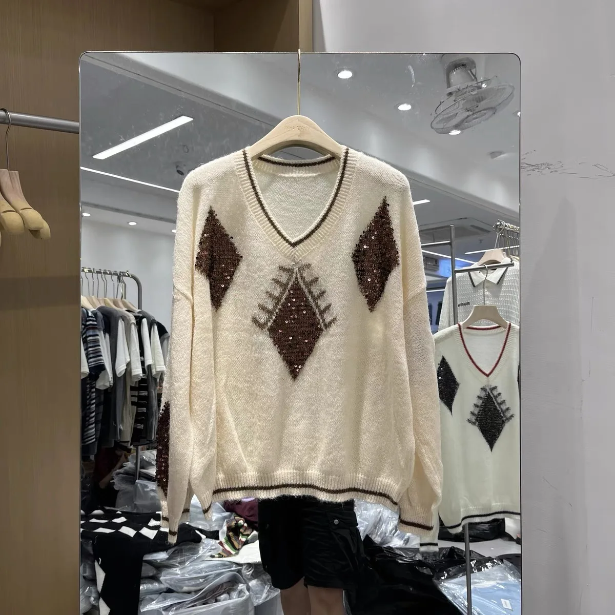 Женский вязаный пуловер с V-образным вырезом длинным рукавом