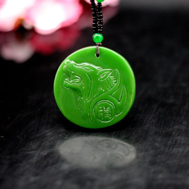 

Natural Green Jade Wolf Head Pendant Necklace Chinese Fashion Jewelry Hand-Carved Charm Amulet Accessories Gifts for Men Women
