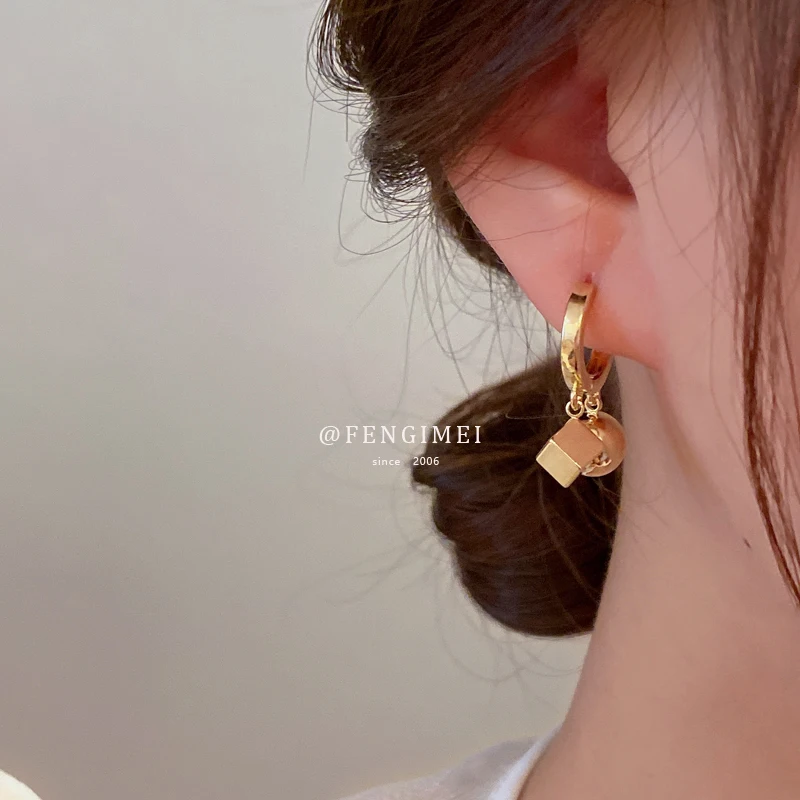 

Золотистые шариковые квадратные ушные пряжки, Модные металлические серьги-кольца, аксессуары, новые серьги в стиле хип-хоп, рок, покрытие, у...