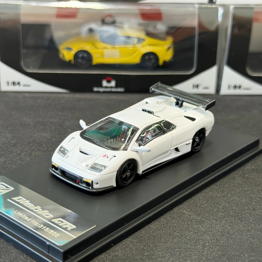 Фото Модель автомобиля DCM 1:64 Diablo GTR из литого металла №5