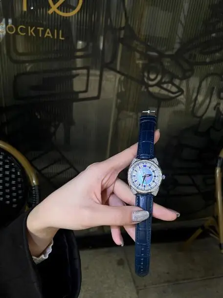 Новинка 2024 женские часы со стразами роскошные нишевые высококачественные модные