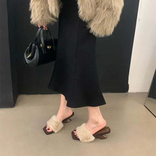 Туфли на квадратном каблуке. Низкие женские шлепанцы. Зимняя обувь. Модные