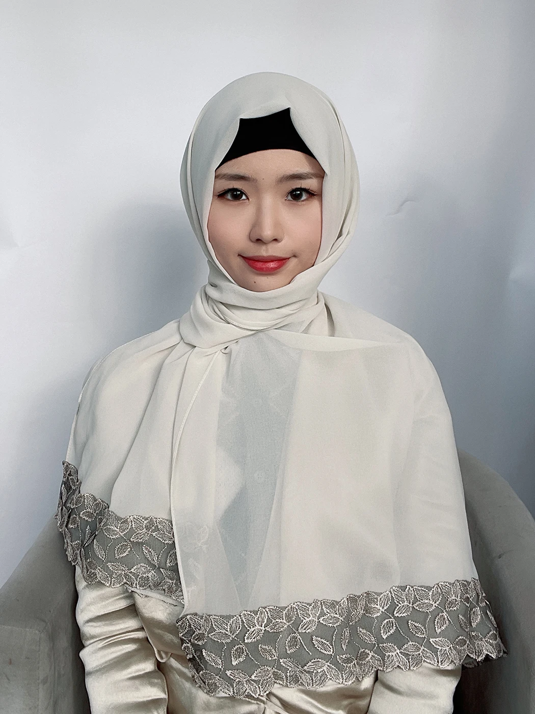 

Luxury Custom Lace Hijab For Women Plain Chiffon With Gold Flower Lace Scarf Long Shawls Muslim Islamic Wraps Headband Foul