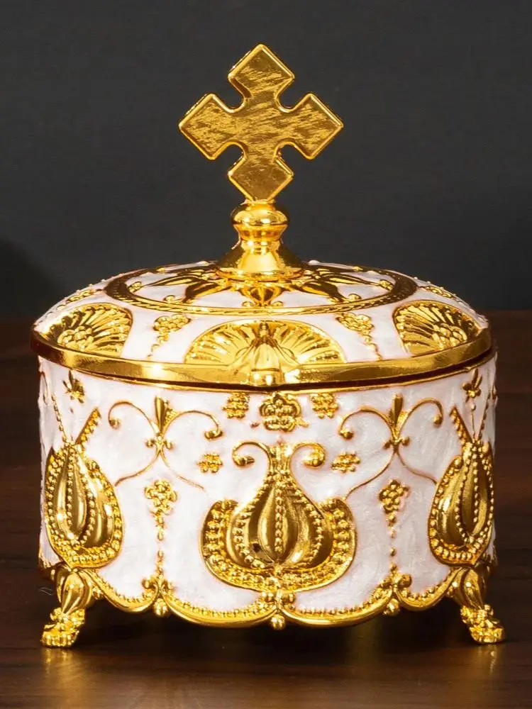 

Шкатулка для украшений с крестом в виде розы