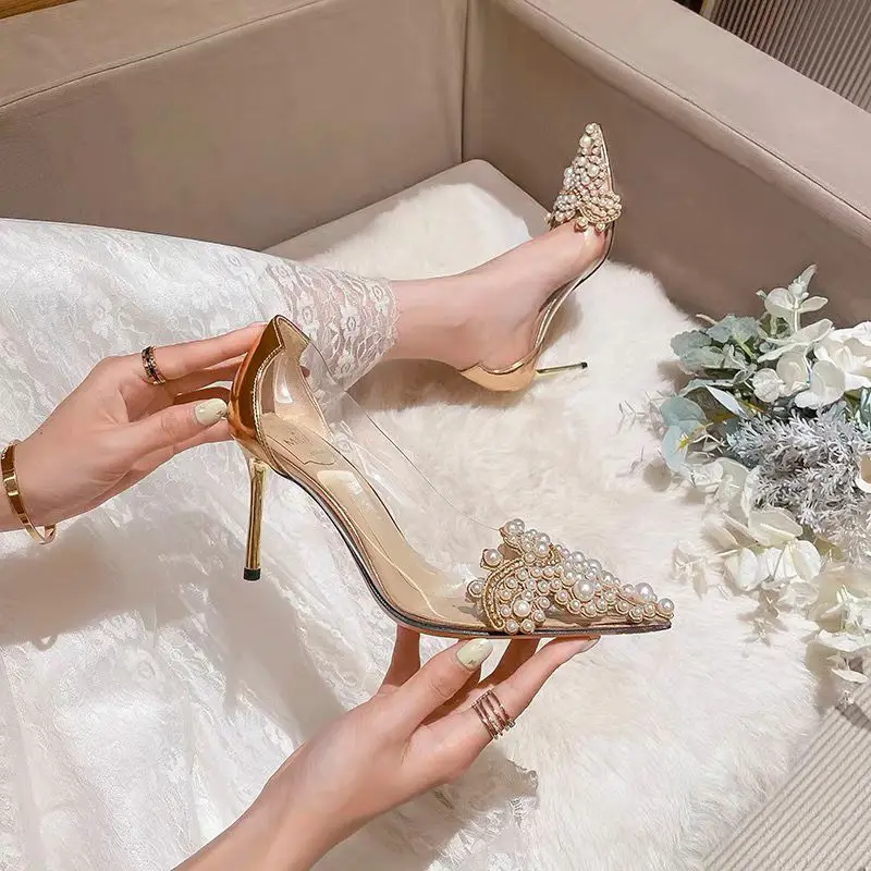 

Туфли-лодочки женские из лакированной кожи, без застежек, с острым носком, на каблуке 6/8 см