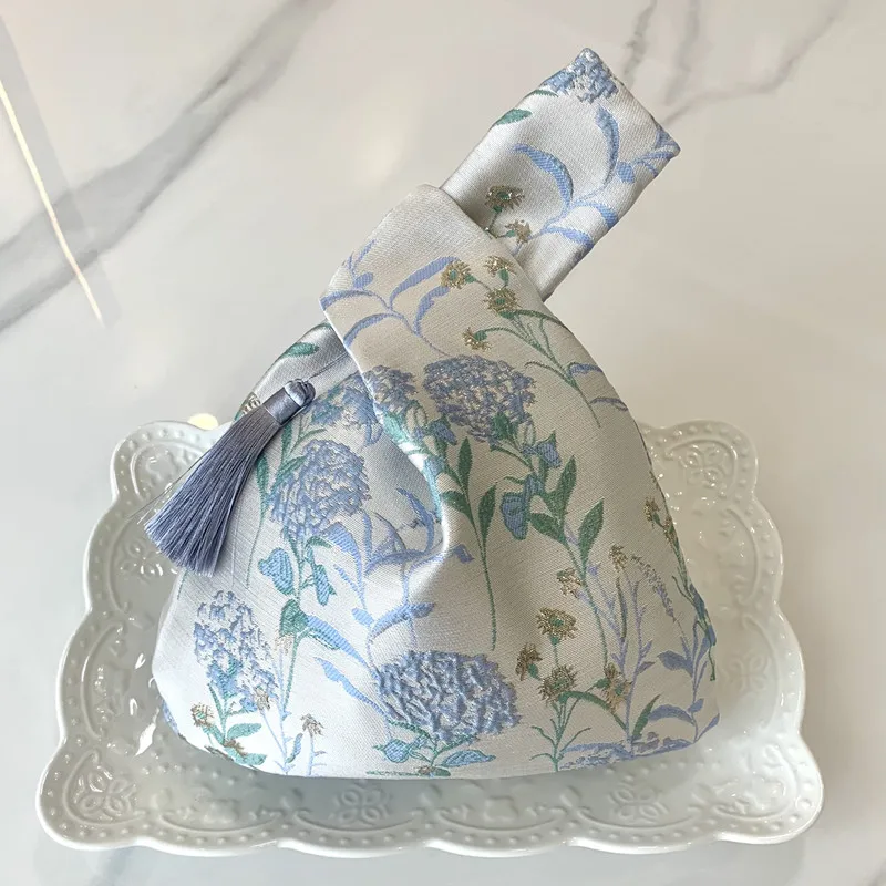 

Золотые шелковые подарочные пакеты